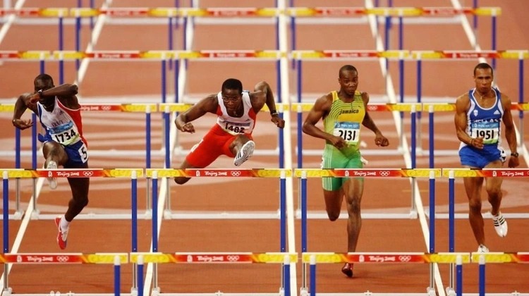 官方：青岛西海岸vs浙江比赛延期 明天14点30开球